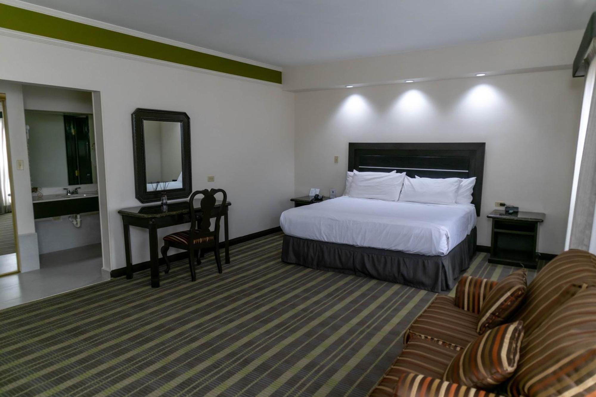 Best Western Hotel Plaza Matamoros Kültér fotó