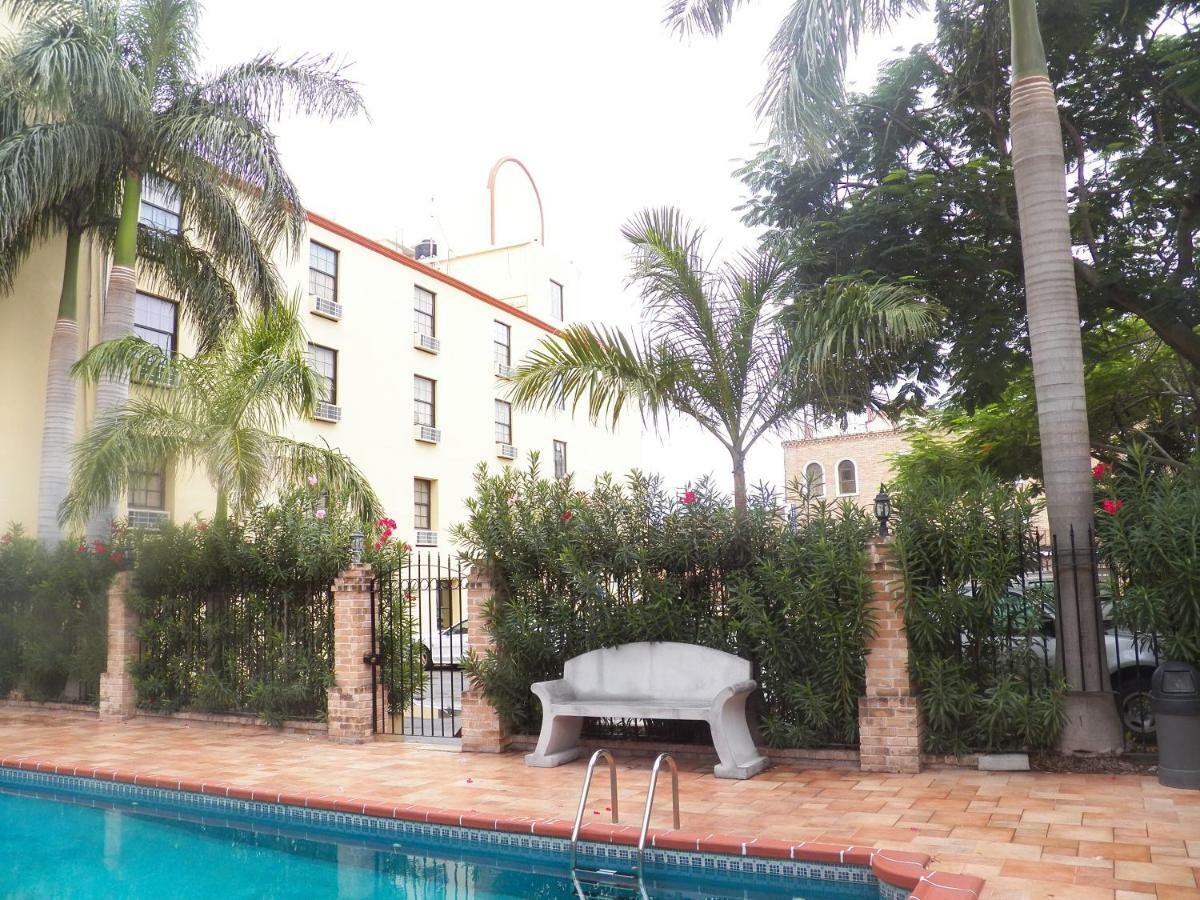 Best Western Hotel Plaza Matamoros Kültér fotó